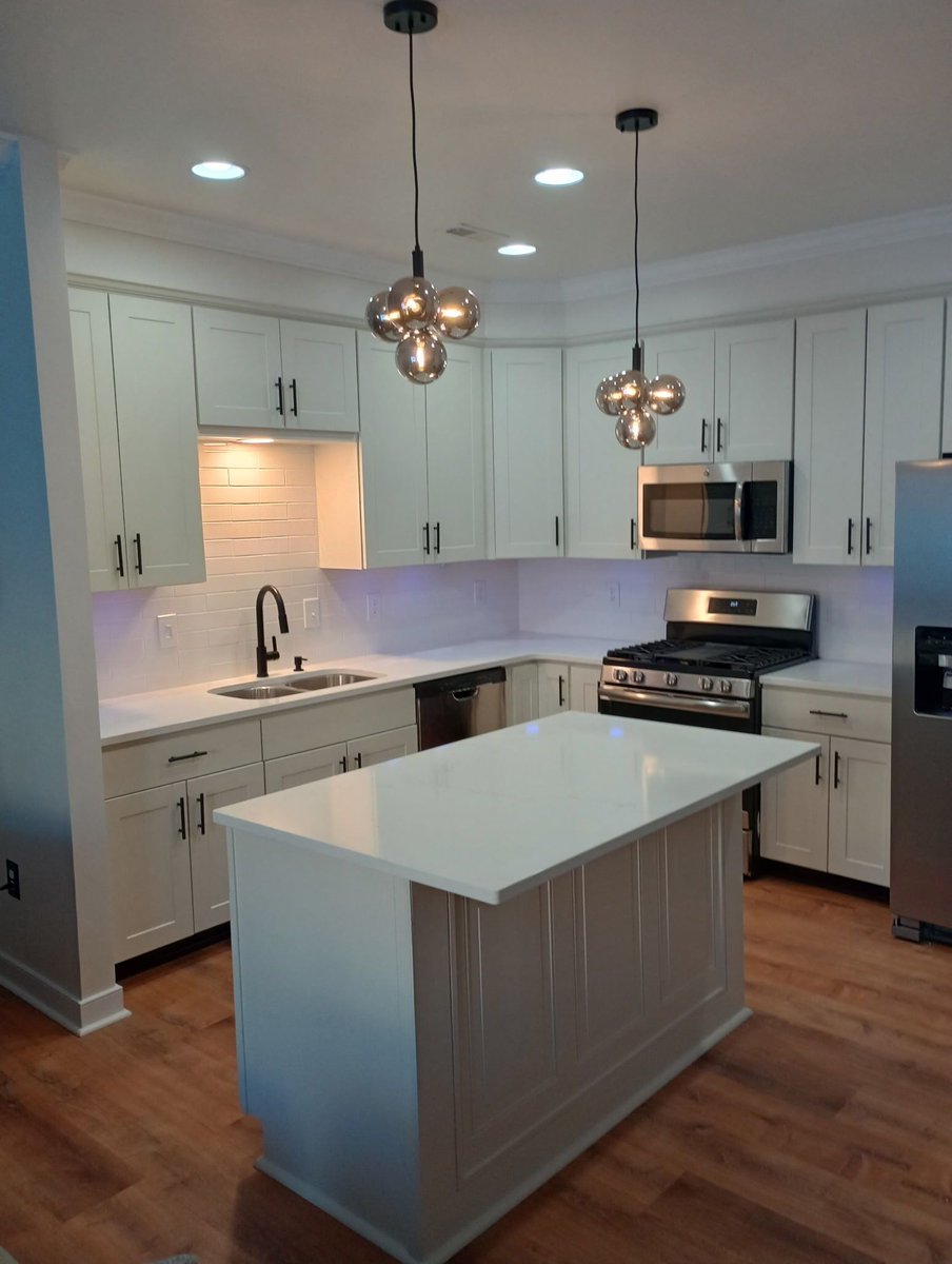Premiumtilede's tweet photo. Nothing means more to us than happy homeowners. Thank you for trusting us with your remodeling projects! ⭐⭐⭐⭐⭐ 

 -> https://t.co/4pHjaVz3WC

📧 PremiumTileDE@gmail.com

📞 (302) 330-2691

⭐️ 5-Star rated on Google 

#bathroom #remodel #tile #shower #kitchen #homeremodel https://t.co/0wu2jJLGRh