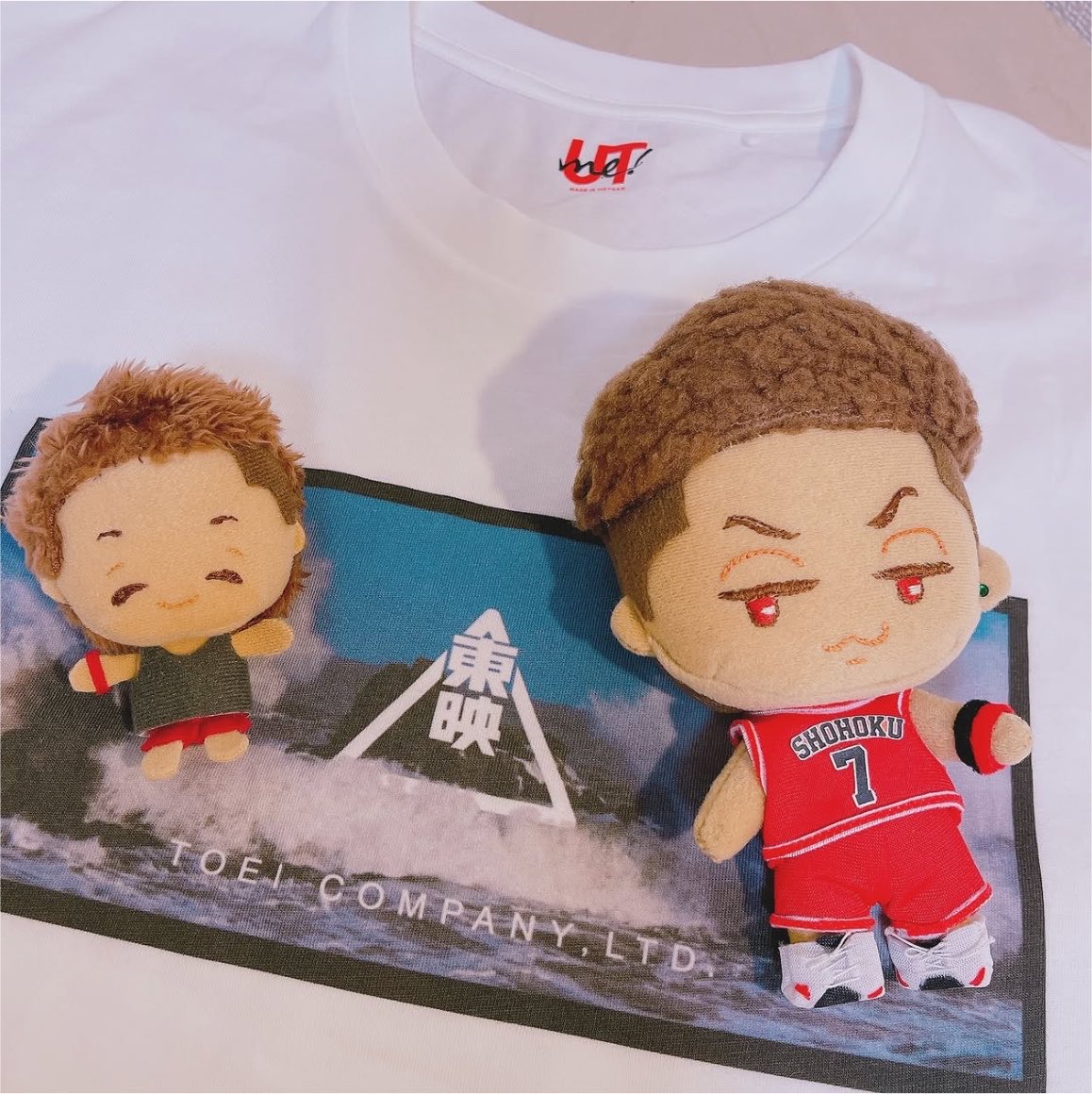 731occo's tweet photo. さよなら丸の内TOEIのときの限定UT、そろそろ会社に来ていってもいいかもしれない(職場内自己開示ゼロ人間) https://t.co/OGODsMGTXD