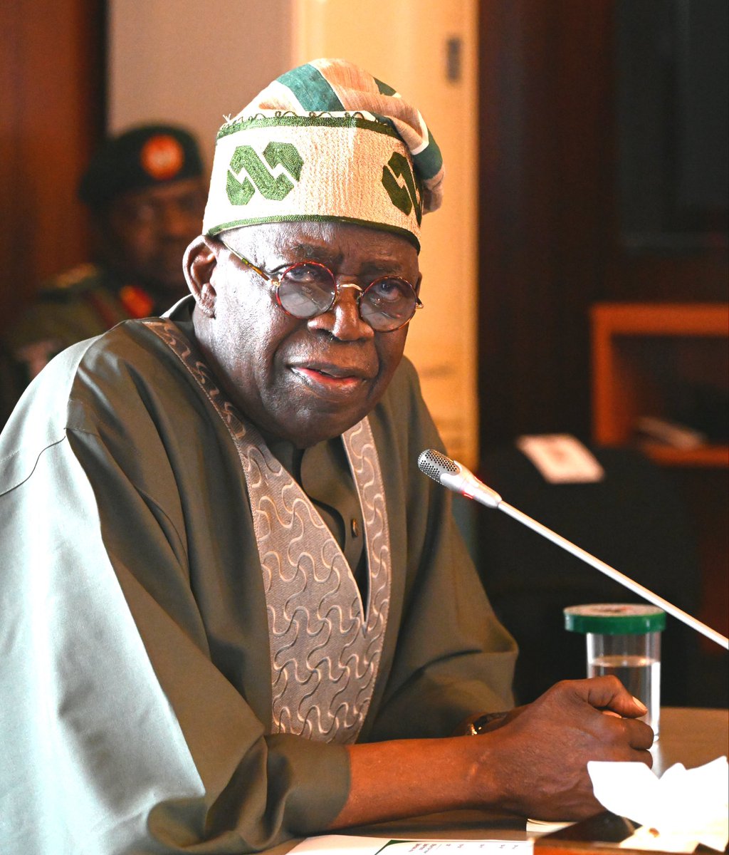 aonanuga1956's tweet photo. President Tinubu in a phone conversation with Governor Ademola Adeleke on Thursday informed him about his directive to the EFCC to lift the court order on the Osun State Government account https://t.co/Bfivj8EBsl