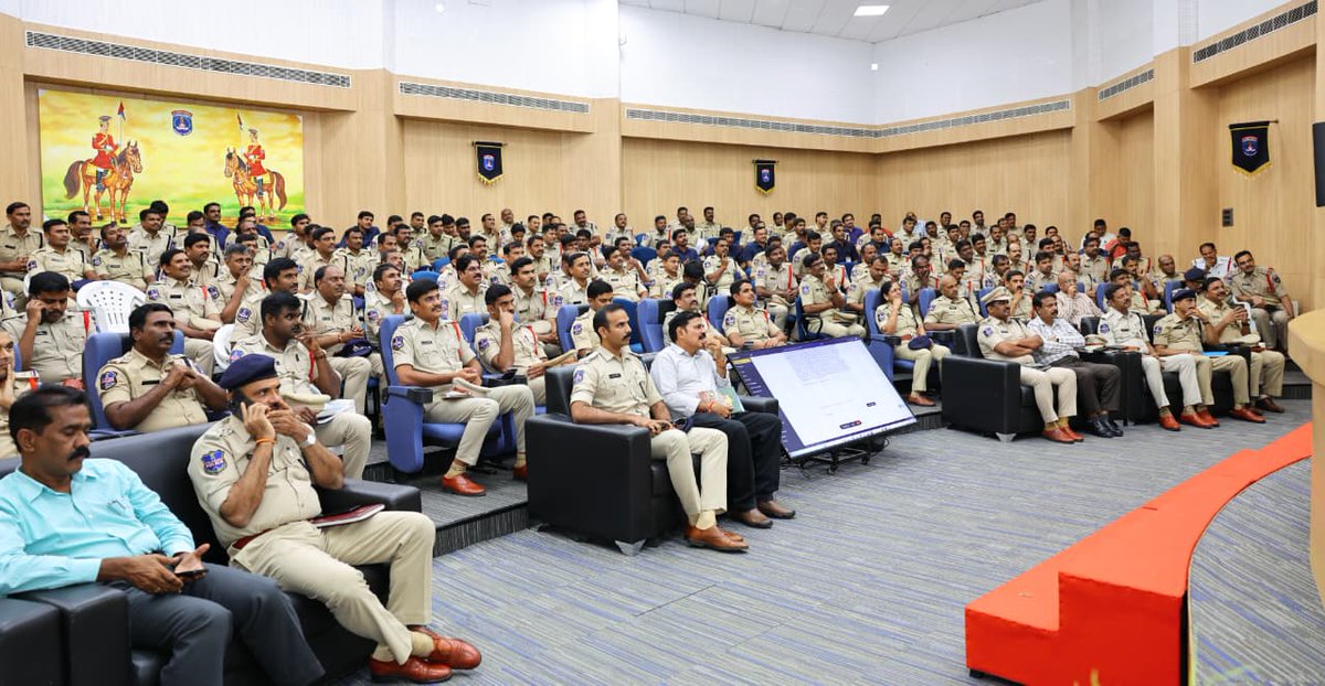 cyberabadpolice's tweet photo. 🏅 𝐂𝐲𝐛𝐞𝐫𝐚𝐛𝐚𝐝 𝐏𝐨𝐥𝐢𝐜𝐞 𝐂𝐨𝐦𝐦𝐢𝐬𝐬𝐢𝐨𝐧𝐞𝐫 𝐇𝐨𝐧𝐨𝐮𝐫𝐬 𝟐𝟏𝟔 𝐏𝐨𝐥𝐢𝐜𝐞 𝐏𝐞𝐫𝐬𝐨𝐧𝐧𝐞𝐥 𝐚𝐭 𝐑𝐞𝐰𝐚𝐫𝐝 𝐌𝐞𝐥𝐚

Dr. M. Ramesh, IPS, Commissioner of Police, Cyberabad, felicitated 216 police personnel for their outstanding contributions to crime prevention, crime detection, and maintenance of law & order at the Reward Mela held at the Cyberabad Commissionerate.

The programme was attended by Dr. M. Ramesh, IPS, Commissioner of Police, Cyberabad; Smt. T. Annapurna, IPS, DCP (Admin); Sri. N. Koti Reddy, IPS, DCP, Quthbullapur Zone; Ritiraj, IPS, DCP, Kukatpally Zone; Sri. A. Muthyam Reddy, DCP, Crimes/EOW; Shoban Kumar, DCP, SOT; ACsP and staff of Cyberabad.

The Commissioner congratulated the awardees and urged officers to strengthen property crime prevention by leveraging modern technology, CCTV analysis, digital investigation tools, and continuous professional learning to deliver better public service.
#CyberabadPolice #RewardMela #PoliceExcellence #PublicService #CrimePrevention