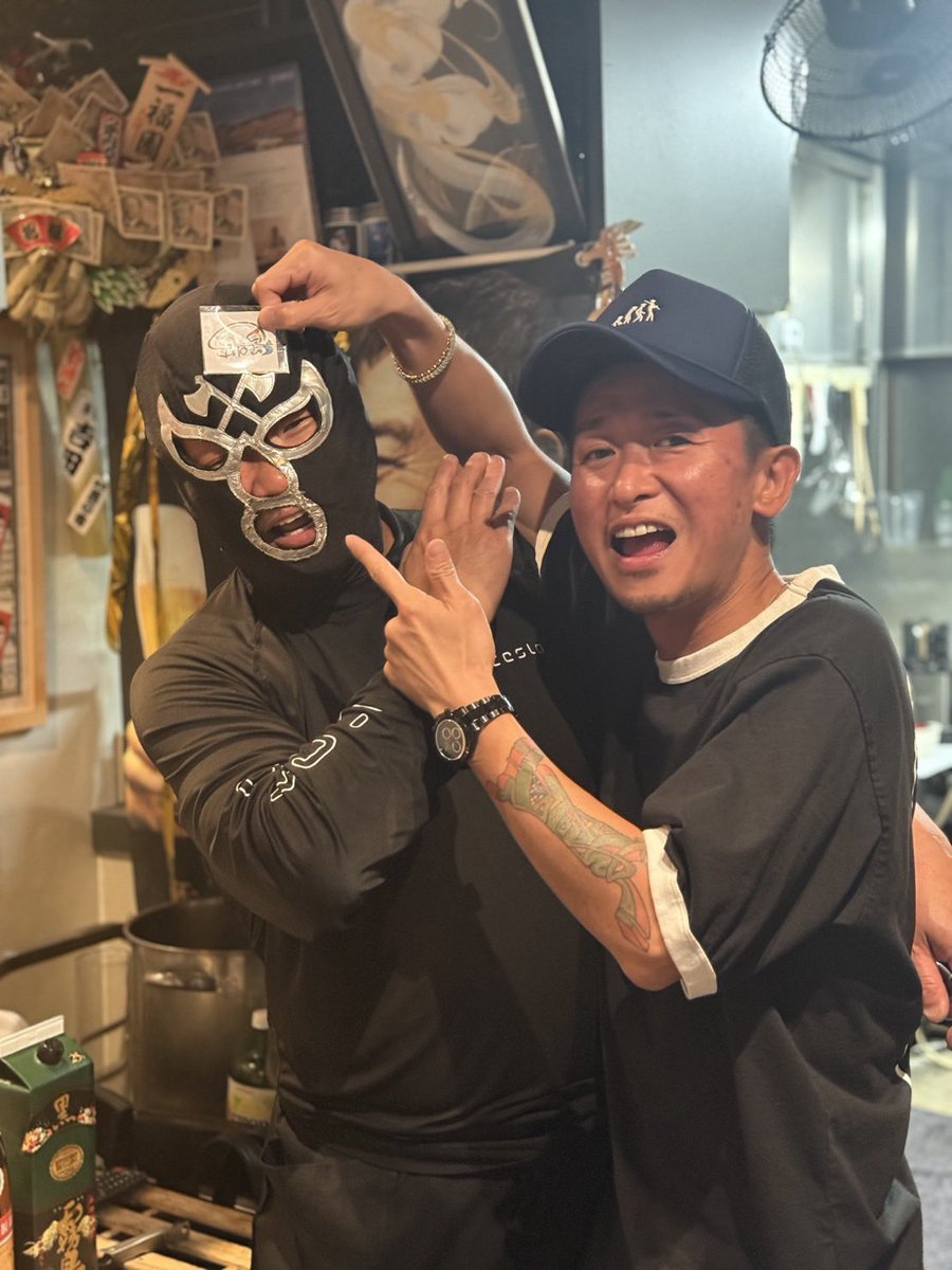 ippuku_en's tweet photo. 本日地味に貸切り営業有難う御座いました。
大野君再訪…
幸せやぁ〜🫡
明日も18時より力一杯商い致します🫡
SATO島バンザイ🙌 https://t.co/EkZvwXMhUP