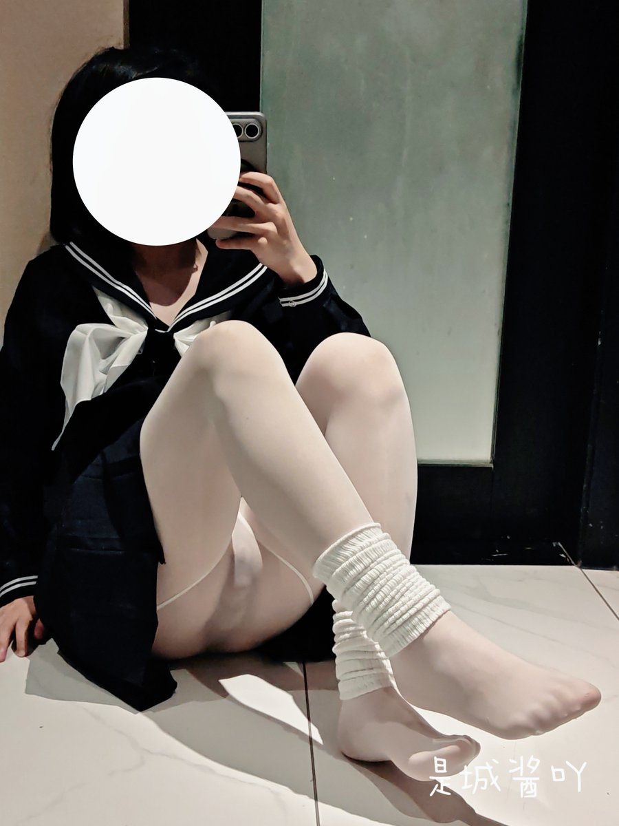 Shi_ChengJiangY's tweet photo. 马油袜哦～
#sissy #雌堕 #男娘 #男の娘 #丝袜 #南昌 #南昌线下 #白丝 https://t.co/KuNNXwQ6ot