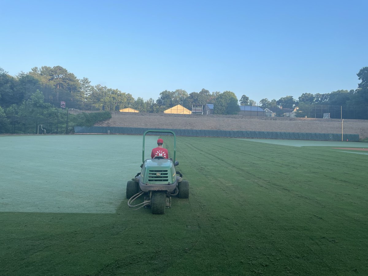 HeightsGrounds's tweet photo. Morning mow with @JohnDeere https://t.co/epvXxesaq2