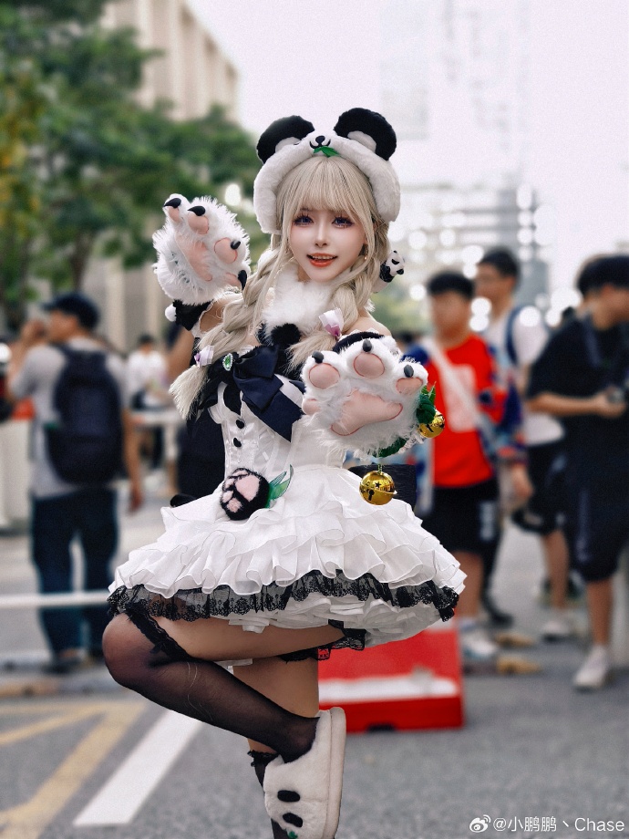 DorothyWoduf1s's tweet photo. Just hit the anime convention jackpot—met my favorite seiyuu, scored limited merch, and my photobooth pics came out perfect!  #AnimeCon2024 https://t.co/9lDWhtjOMn