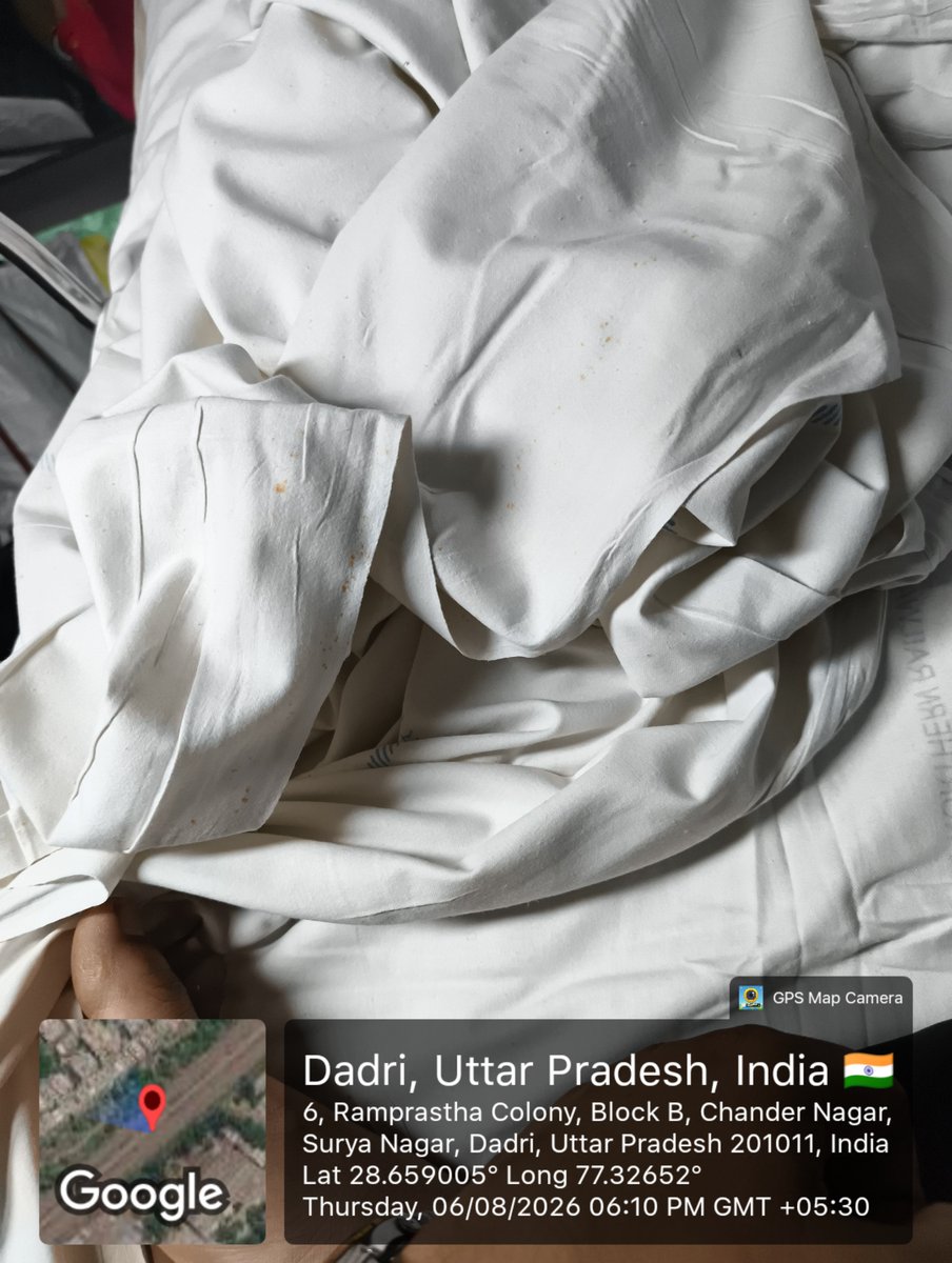 khunsuf_wangdu's tweet photo. Even after checking 4 linen packets, every single one contained dirty and torn bedsheets. Not a single packet had a clean bedsheet. This is completely unacceptable and reflects very poor service. Is this the level of hygiene passengers are expected to accept? #IndianRailways https://t.co/FAmHsyU86J