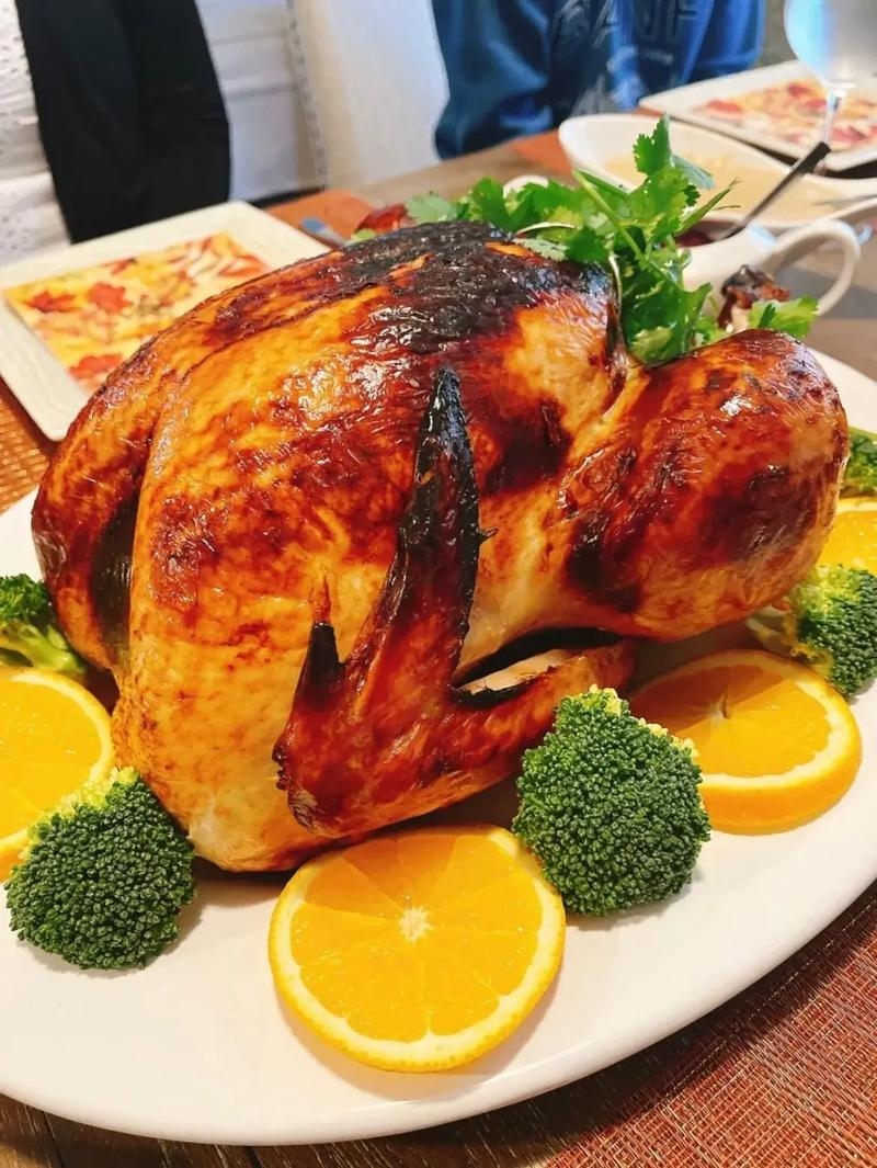 VernaLanoivw76's tweet photo. Thanksgiving feast just dropped! Golden roasted turkey, creamy mashed potatoes, and spiced apple pie—grab your fork and join the cozy celebration!， https://t.co/kE4F4fiMYj