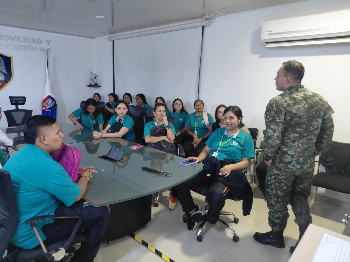 Ejercito_Div4's tweet photo. La alianza entre @SENAComunica y el Batallón de Movilidad y Maniobra de Aviación N.° 4 fortalece la gestión documental como un eje estratégico para la transparencia, la eficiencia institucional y el acceso oportuno a la información.

#IntegridadYTransparencia https://t.co/01f2K0amaT