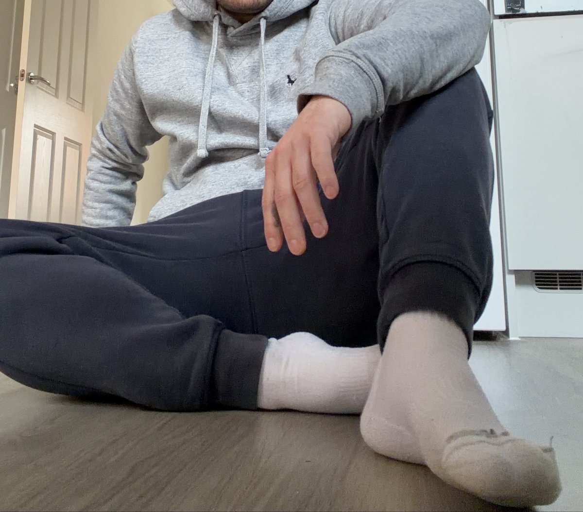 Onlyfanss__RT's tweet photo. 💕 #ONLYFANS  #FINDOM #NSFW #FANSLY #FEET
👑Twitter:👉 @Pantsman64

💕CLICK TO SUBSCRIBE :👉
https://t.co/flRIVT076r

LIKE, RT &amp; DROP YOUR PICTURES💕 https://t.co/iyyaqNiZG7