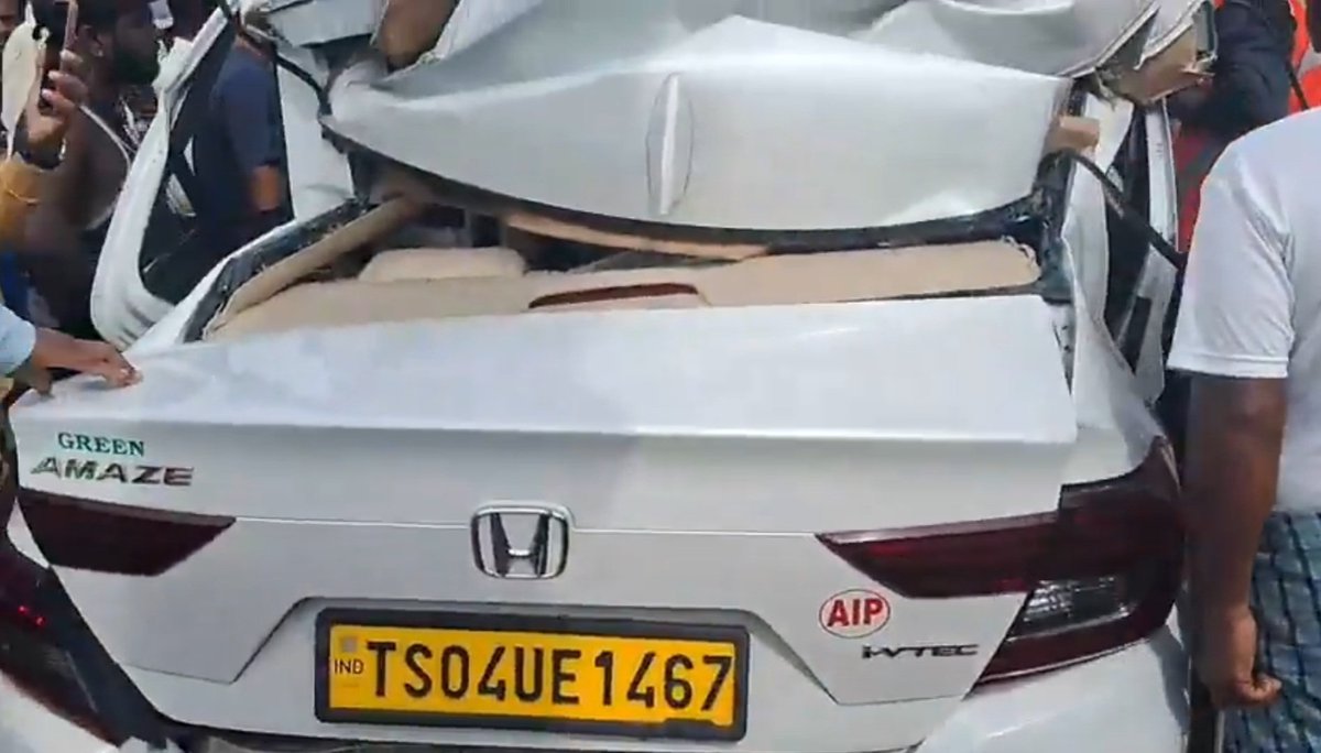jsuryareddy's tweet photo. A woman and her 17-year-old son were killed after a speeding mini-truck rammed their car, and overturned, while travelling towards #Hyderabad , on the newly opened #Khammam - #Devarapalli Greenfield Highway.
In the #RoadAccident two others, including the car driver and the mini-truck driver, suffered grievous injuries and were shifted to Hyderabad.
The deceased, Pokabathini Sujatha and Pavan (17) of Gandhi Nagar in Chintakani mandal in the district, were travelling in a car towards Hyderabad when the incident took place. A speeding mini-truck coming from the opposite direction rammed into the car, killing the duo on the spot.
Pavan had recently secured admission to an engineering college in Hyderabad. His father, Narasihma Rao, who was driving the car, and the mini-truck driver suffered grievous injuries.
Note: Disturbing Visuals