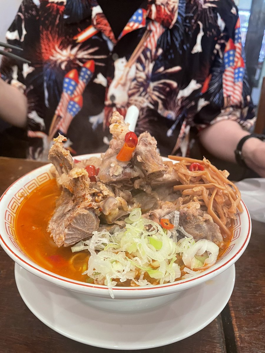 ChusotsuR's tweet photo. 夫わんぱくな麺食べてた。 https://t.co/wM5ucdXY3V