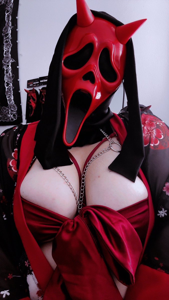 lilith_femdom's tweet photo. I missed you 💋

#ghostface #Mommy https://t.co/yLxzs2hSYf