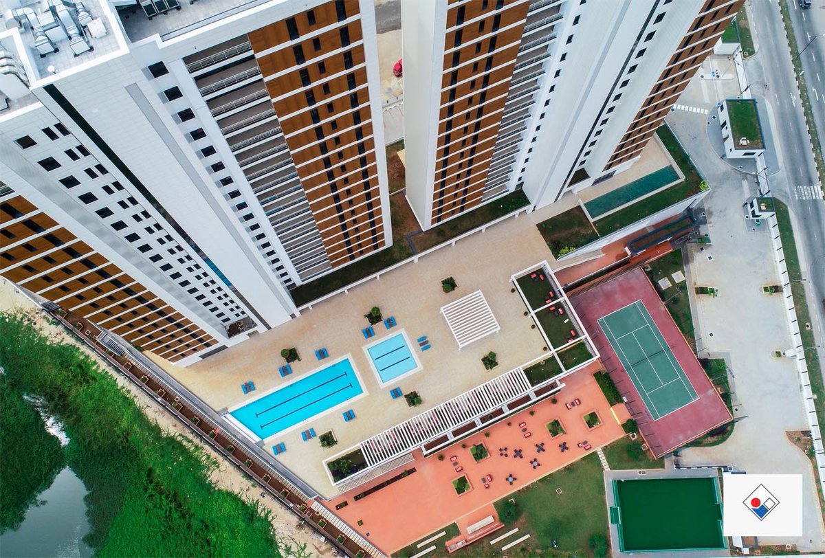NaijaAesthetics's tweet photo. They don't build them like this anywhere else on the coast. Total Residential Development. Pure visual impact. 🔥

📍Kuramo Beach Residence, Lagos. https://t.co/n39XfC3LWB