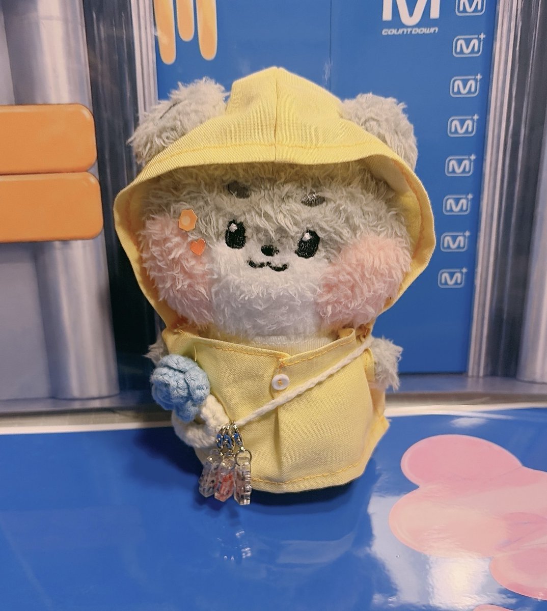 ui様♡6月1日♡ 今日も可愛すぎて気絶😵 ゴニニもお揃いだよ！ #リアルタイム裁縫