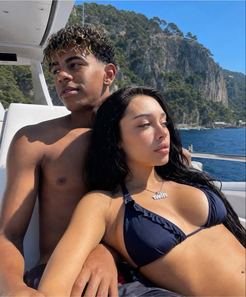 freakin_snow's tweet photo. Reports suggest Lamine Yamal has broken up with his girlfriend Inés Garcia after he was spotted with another Spanish Model  during his holiday. 

Their pictures are going viral on social media and fans are saying the Barcelona man is getting too distracted by numerous lovers. https://t.co/ikXyZwJytC