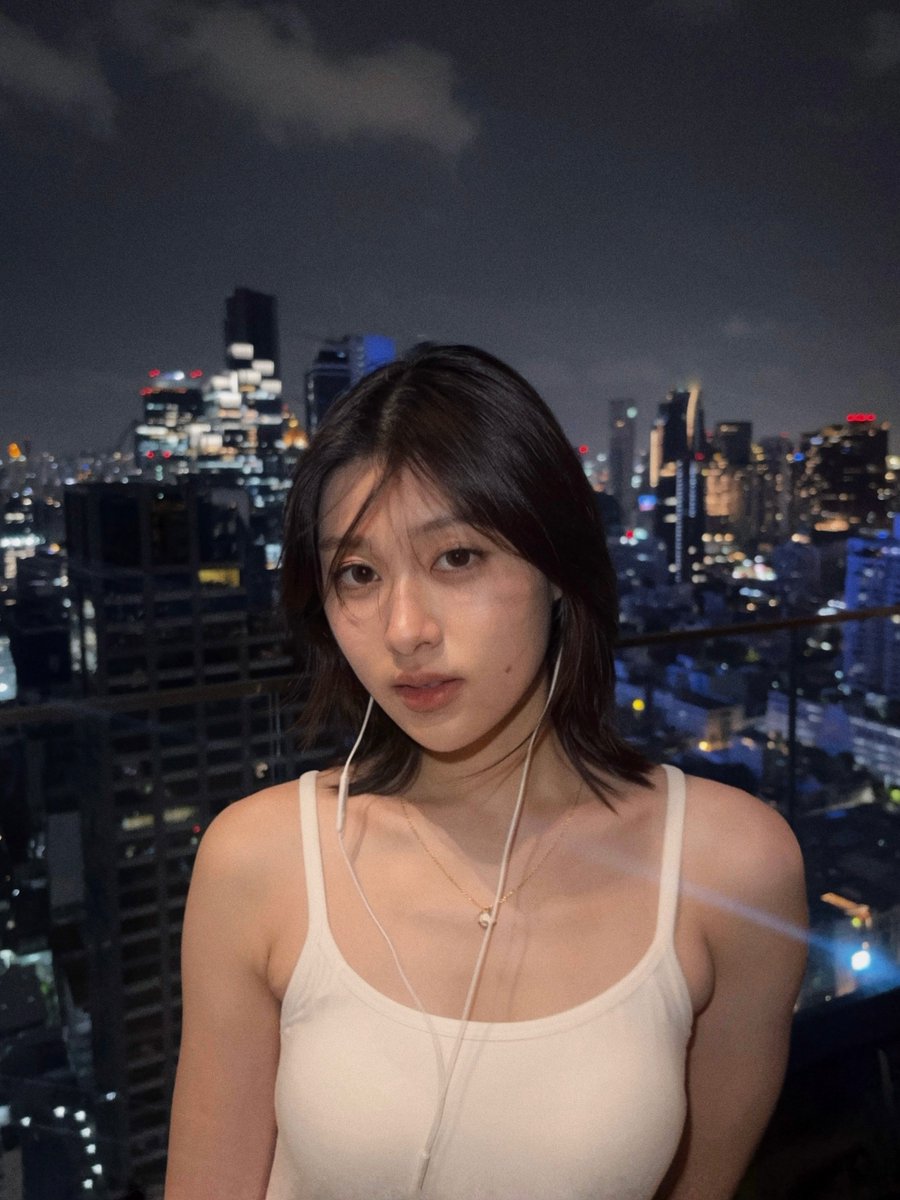 pahnthitta_'s tweet photo. late nights https://t.co/gLGdpNzy5V
