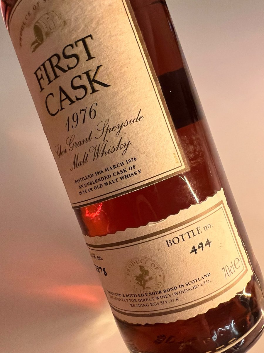 whiskyaura's tweet photo. 1976 Glen Grant.

静かに広がる余韻。
古き良きスペイサイドを、ぜひ一杯。

今夜もWhisky Auraでお待ちしております🥃 https://t.co/Ts3J2Dbs8l