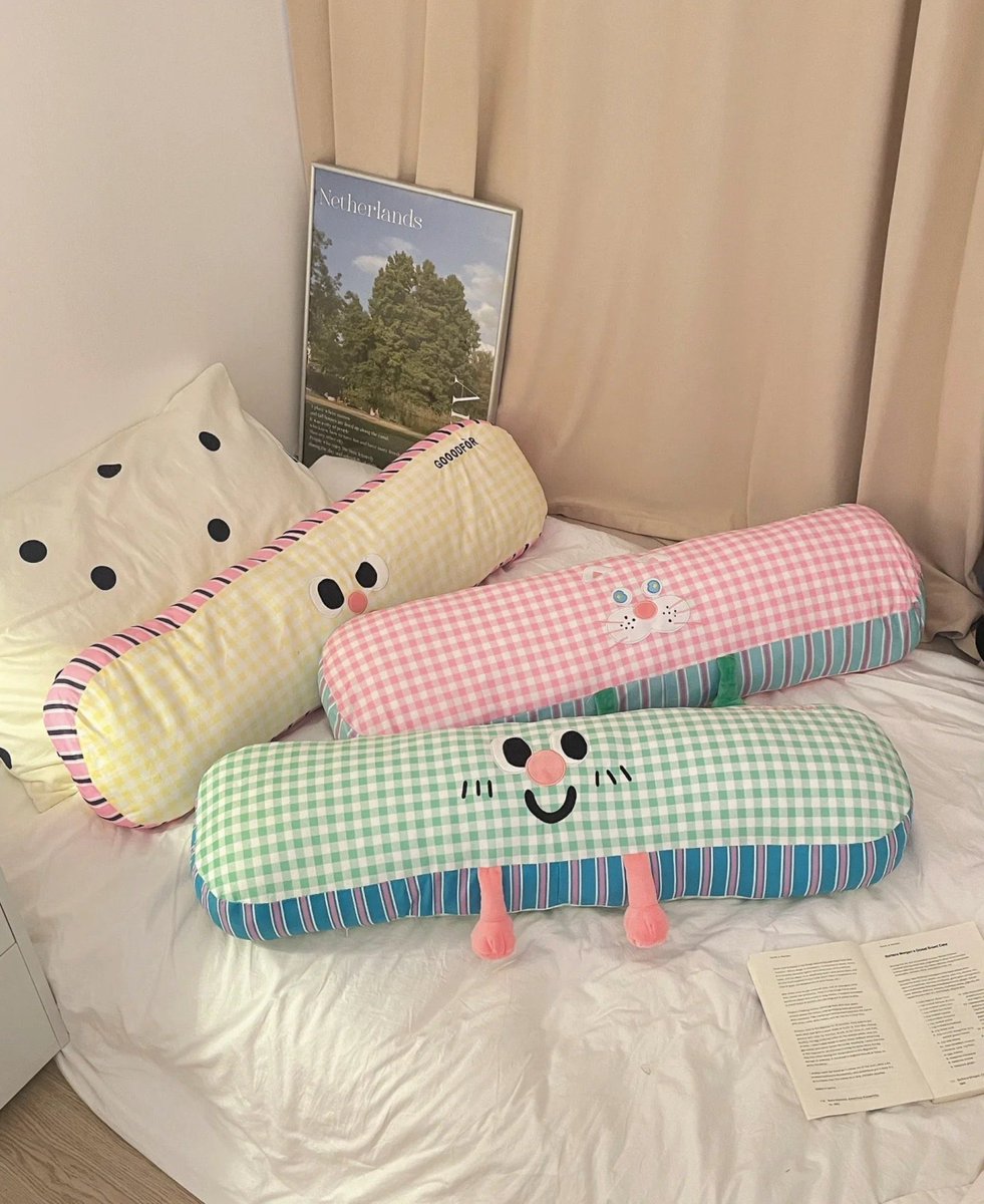 Oceanofinds's tweet photo. PENEMUAN BARANG TERGEMES 👀

bantal guling dan sarung bantal ini knp lucu bngtt 😩 Ini barang bisa dipeluk tiap malam 😍 https://t.co/wC8NVSdmAJ