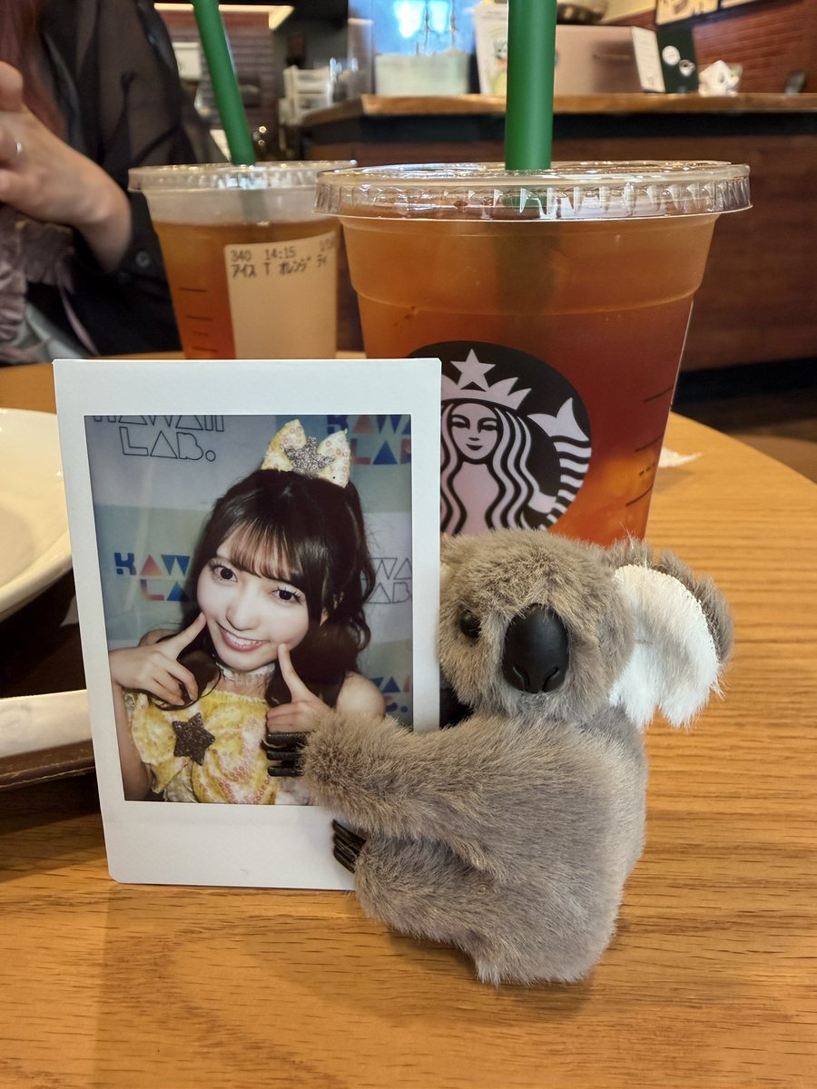 mo_ct1214's tweet photo. みずきちゃんとおデート♡
スタバからスタートして夜ごはんまで、8時間近く話し続けてたのやばい😂ツーショ撮るの忘れるのも毎回すぎ😇
お土産でいただいたコアラちゃんがチェキ持ってくれるの死ぬほど可愛いよ〜😆💛ありがとう🥹 https://t.co/q6u6j6Kney