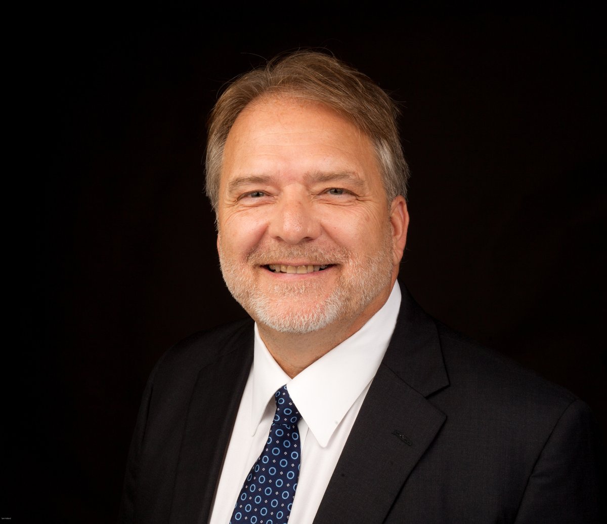 uofscimpact's tweet photo. Happy birthday to District 40 Senator and @UofSC alumnus Brad Hutto! 🤙🎉 https://t.co/7mOlxkIP1z