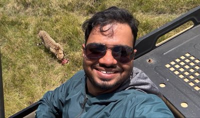 karrajeshkar's tweet photo. #NewProfilePic #selfie withCheetah https://t.co/rUSsHJ2xeC