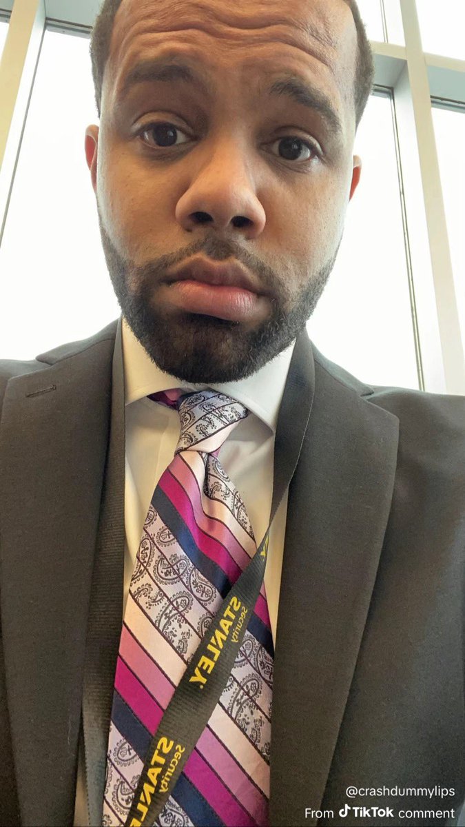 00yeison_'s tweet photo. @TheBHentel “balls in your court” https://t.co/bVi44tZgLn