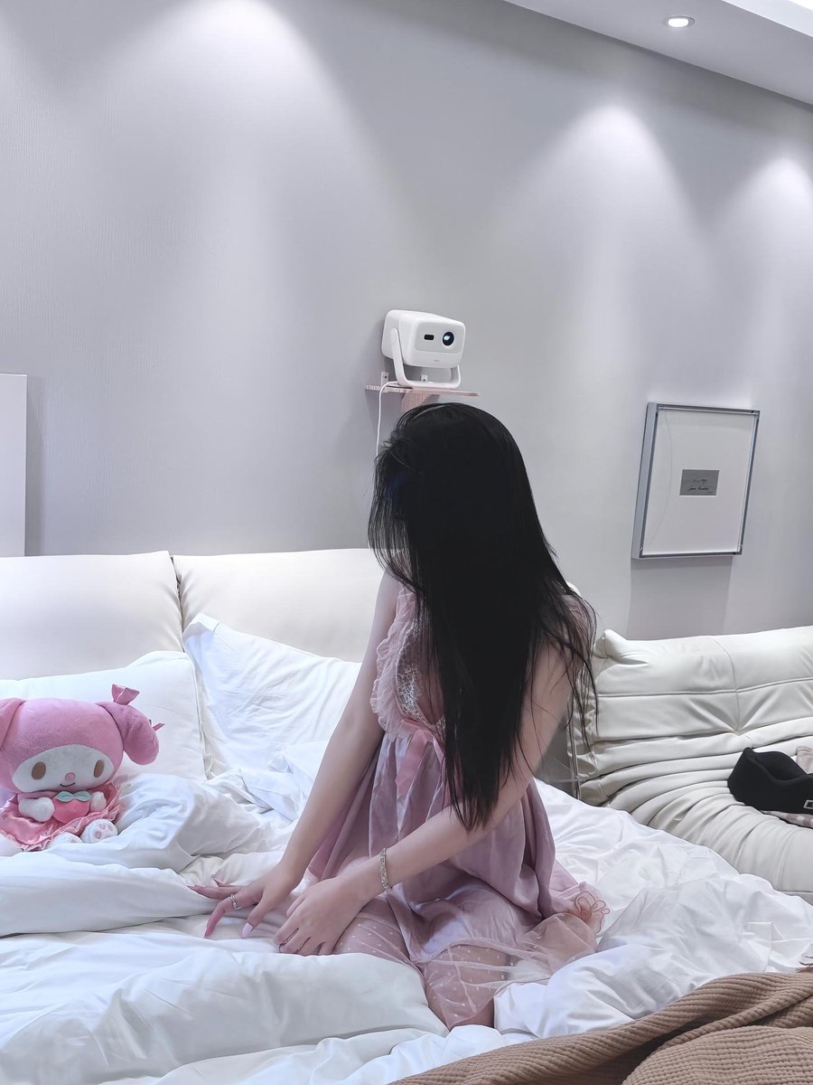 Robertgarner79's tweet photo. 现在是20:53分（限12小时）  给这条动态  点赞评论  123   全部Luo 照回复！不回复是小🐶📷 📷 🐶 https://t.co/mqdbmDgeqb