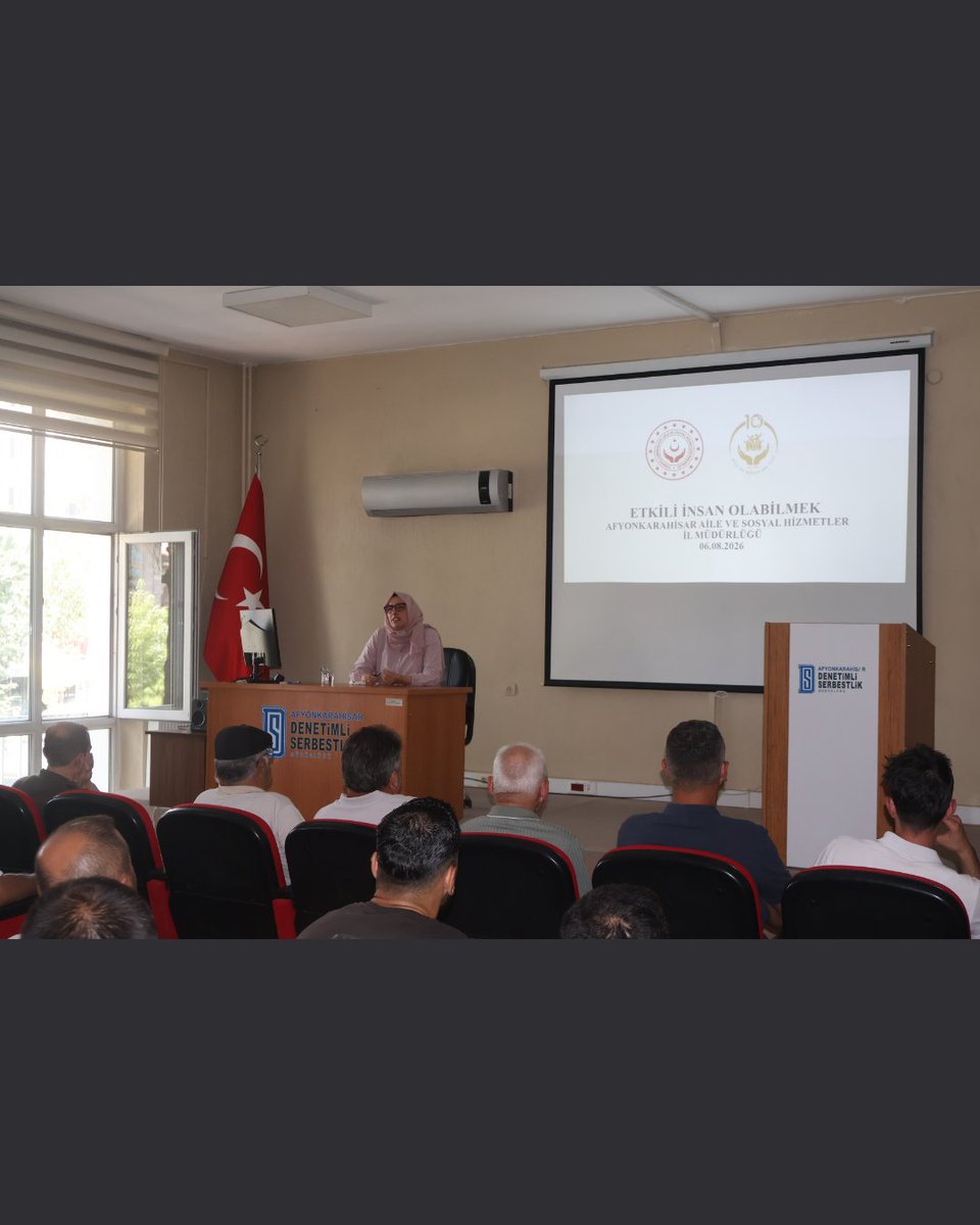 AfyonDsm03's tweet photo. Afyonkarahisar Aile ve Sosyal Hizmetler İl Müdürlüğü tarafından 51 yükümlünün katılımıyla "Etkili İnsan Olabilmek" konulu seminer düzenlenmiştir. #Afyondsm #Seminer #etkiliinsan #cte #adaletbakanlığı https://t.co/NcRU8jFBNp