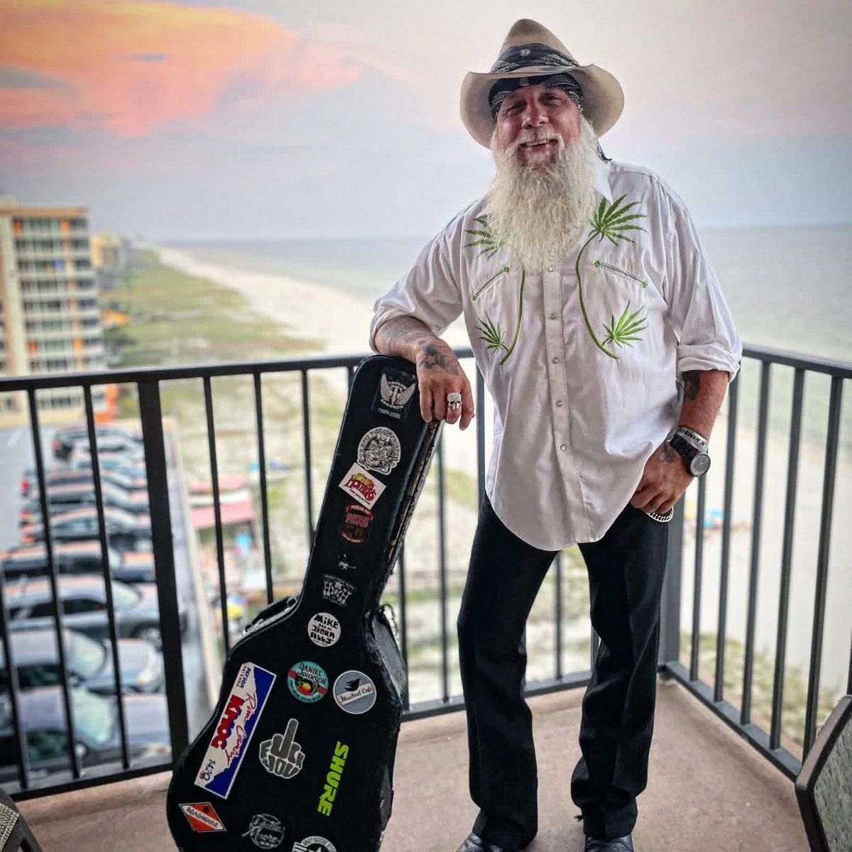 dallasmoore's tweet photo. #ThrowBackThursday
Dallas Moore Birthday Bash at The Beach 2024! 🤠🎂🏖️
Join us this years Bday Bash
August 7-8-9 #Florabama Perdido Key, Florida! ☀️🎶
#outlawcountry https://t.co/84rO5WBa7t