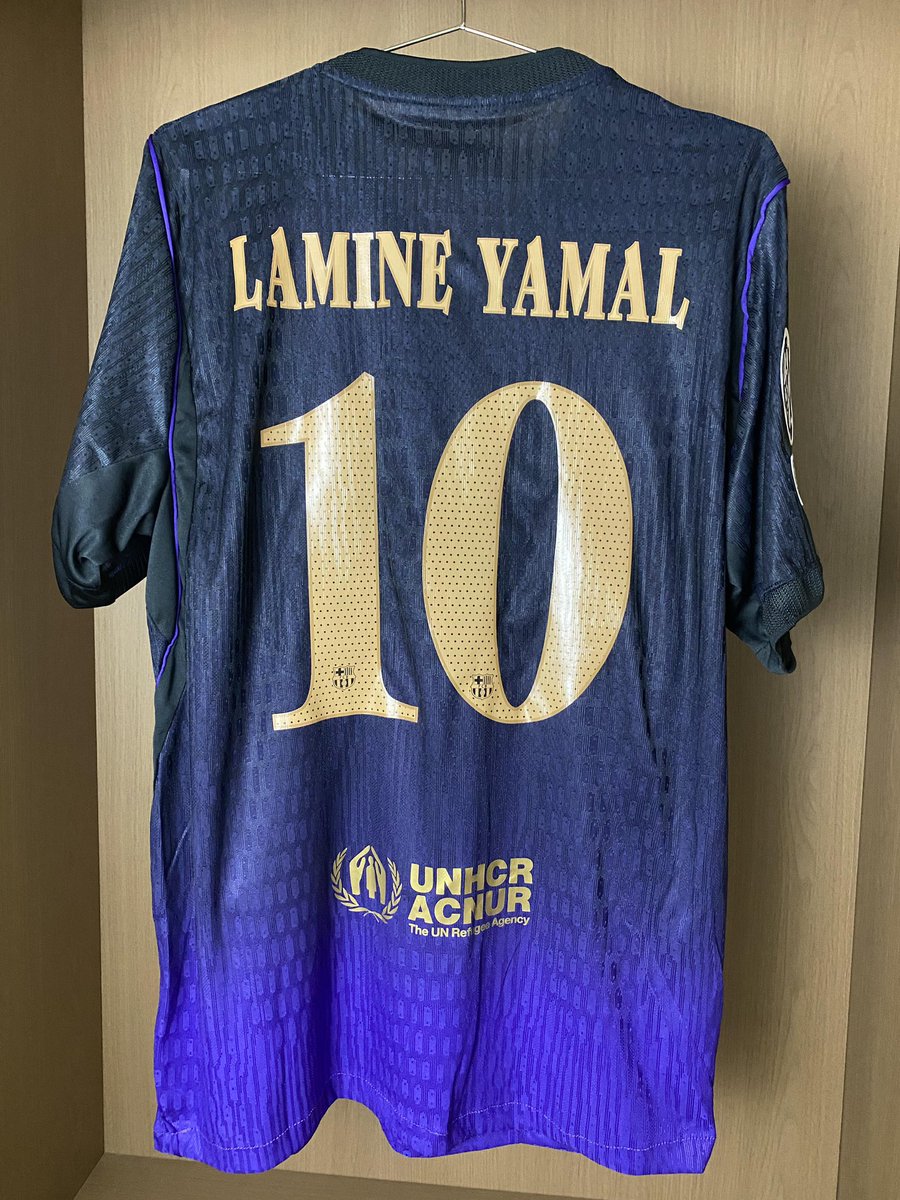 Xvpw4rd's tweet photo. ¿La camiseta visitante del Barcelona número 2627 será tu nueva camiseta para la temporada? https://t.co/bCObpxo9dv