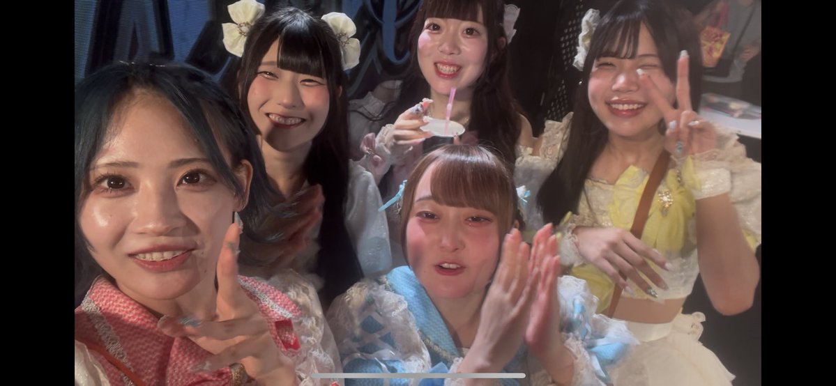 63tkazu's tweet photo. あまめろ後少しでゆの卒業なので動画券5枚使って記念に動画を🎥
メンバーみんなありがとう🥹
#ruru_amamelo 
#yuno_amamelo 
#hina_amamelo 
#ryugu_amamelo 
#konome_amamelo 
#amamelo_info https://t.co/MJZBsDLcEI
