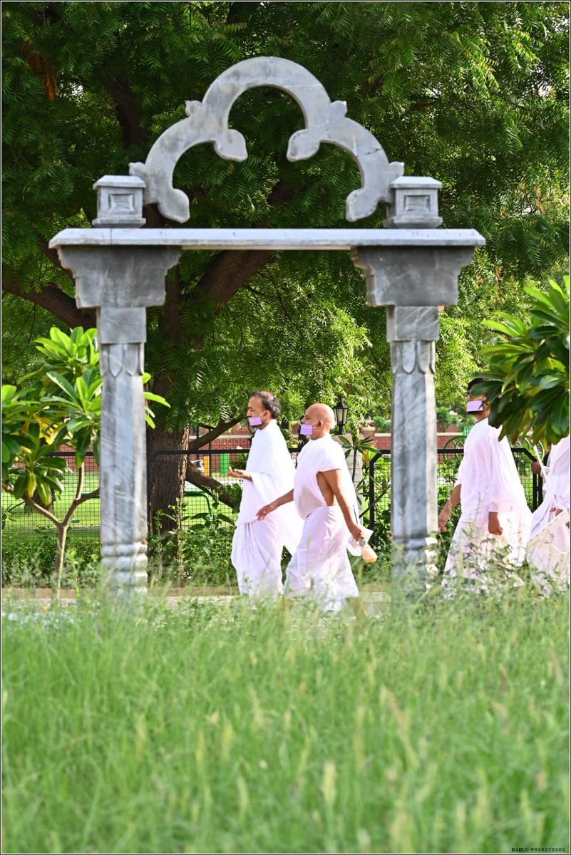 shasan_kalptaru's tweet photo. #AcharyaMahashraman #Jainism #Terapanth #YogkshemYear #ShasanKalptaru #JainVishvaBharati #JVB #Ladnun #Jainnews #Jaincommunity #Viralpost https://t.co/FpswxuBjNr