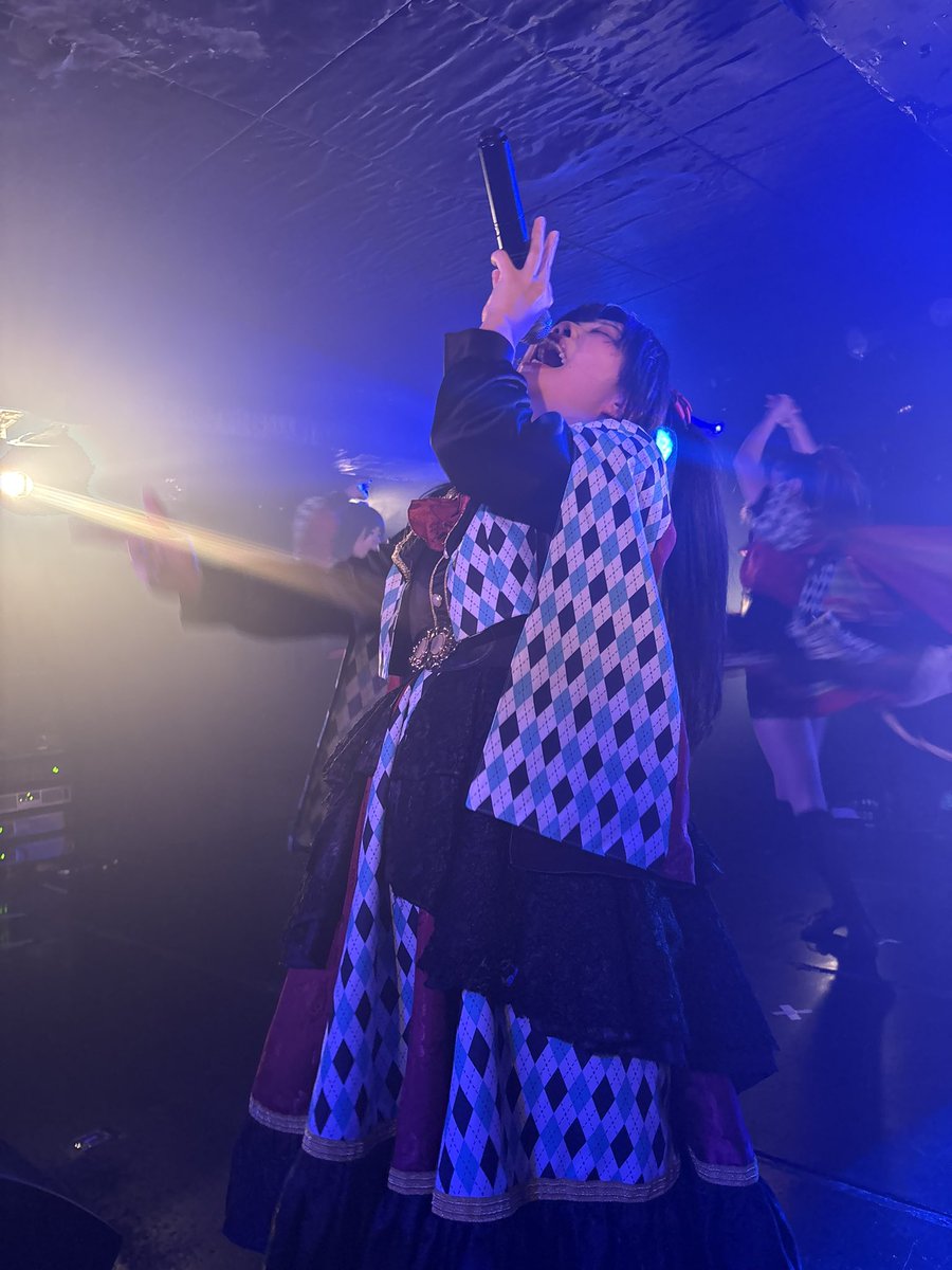 YamadaMarie's tweet photo. 今日もネイロちゃん最高でした♡
歌はかっこいいし、喋ると可愛いし♡
覚えててくれると嬉しいし自分の呟きの話とかしてくれると「キュン♡」が止まらなくなる…さすがよ…

#ネイロ羅刹会 https://t.co/HCkJEdh5mZ