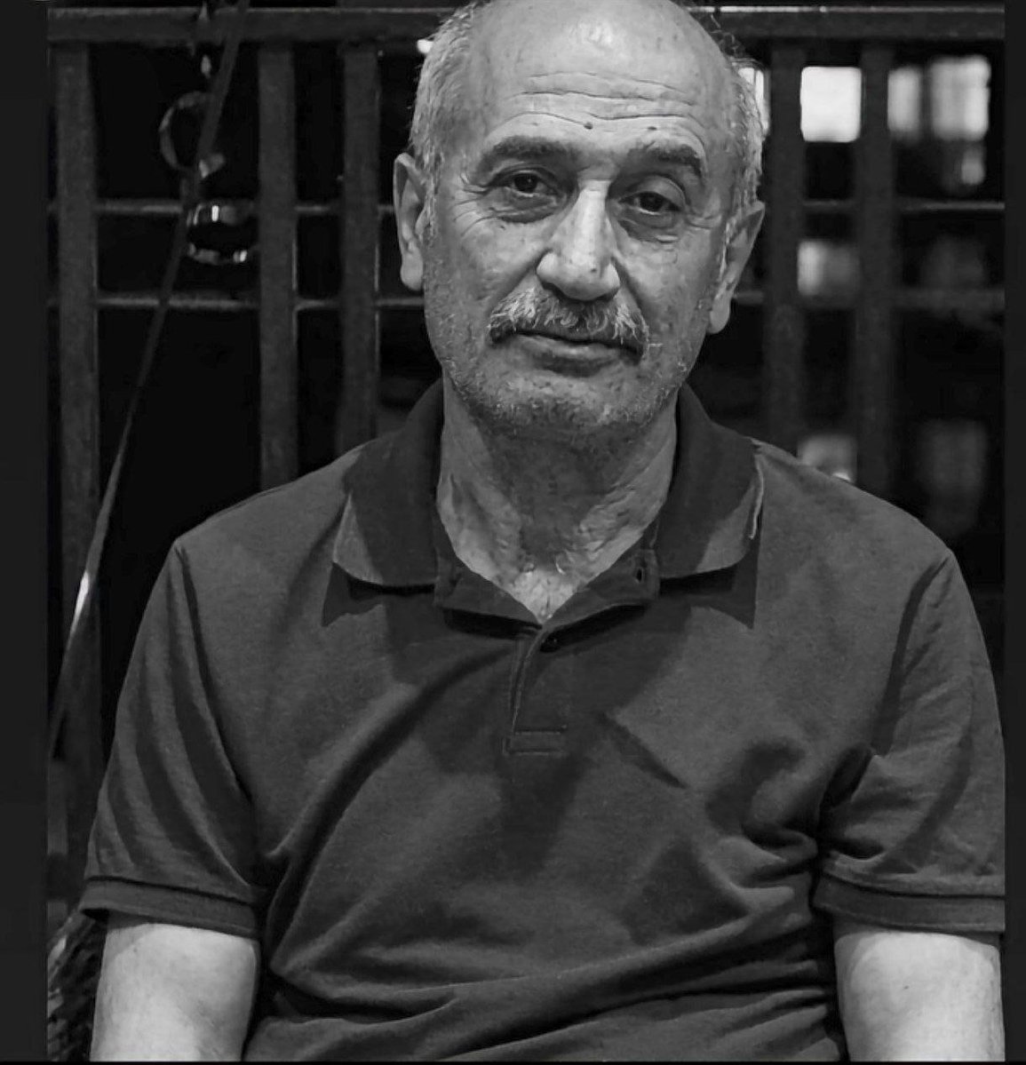 mr_sialegend's tweet photo. ایشون کل عمرش رو برای آزادی جنگید

جاویدنام محمد خان‌محمدی سرهنگ ۶۷ ساله
بازنشسته ارتش که در جنگ هشت ساله
جانباز شده بود در 19 دی جاویدنام شد https://t.co/IskP9qV3jJ