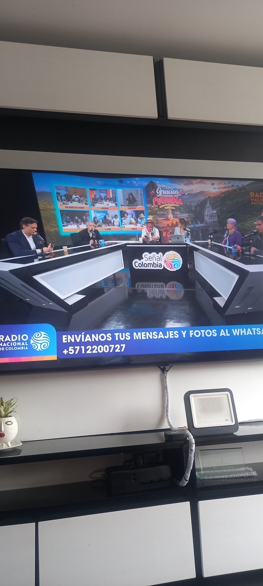 Fabiola25182263's tweet photo. Gracias gracias, nos vemos pronto
#ElCalentaoInformativo https://t.co/9ewCKOnPBR