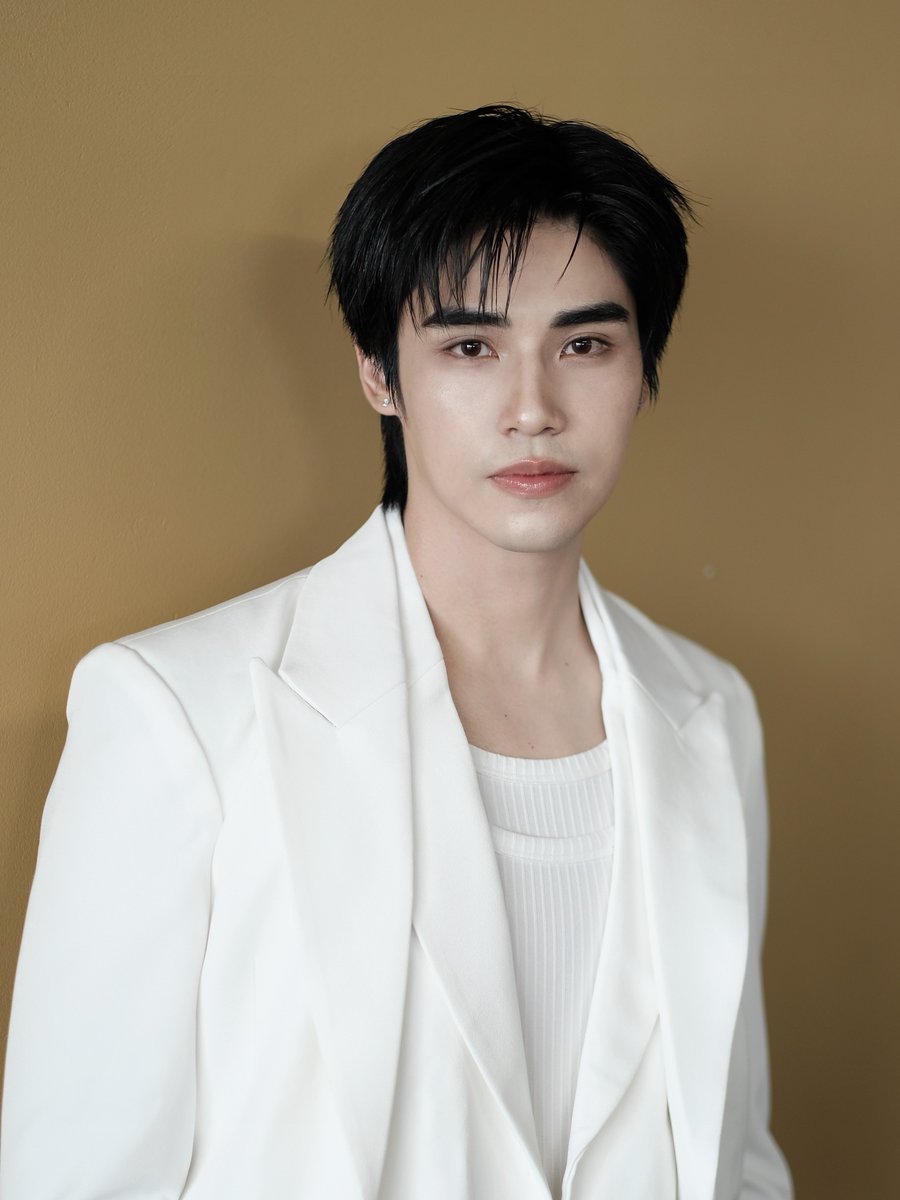 PoomppsFanSupTH's tweet photo. {06.08.2026}  ⟢ IG  Update ♡
✨️🤟🏻
UPPOOM SCENT OF SIAM AT ICON
#UpPoomxICONSIAM
#poompps @poompps1
📍IG: .aum.makeup
🔗https://t.co/SwN7xoNgU6 https://t.co/zTRP1D7y7H