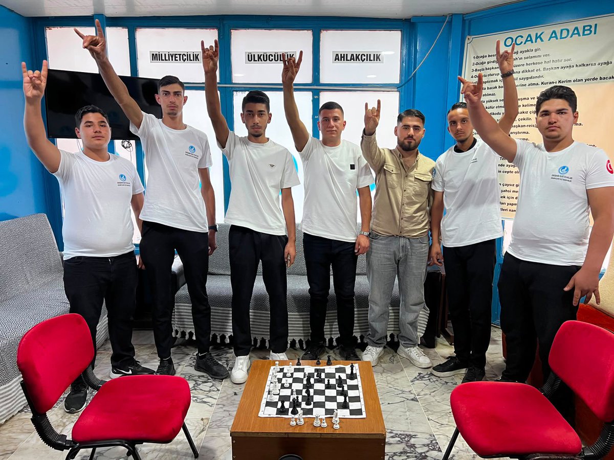 Ulku_Ocaklari's tweet photo. 📍 Eskişehir 

Ülkü Ocakları Eskişehir/Odunpazarı İlçe Başkanlığı tarafından, İsmail Gaspıralı Yaz Gelişim Programı kapsamında satranç turnuvası gerçekleştirildi. https://t.co/srRqReTEo5