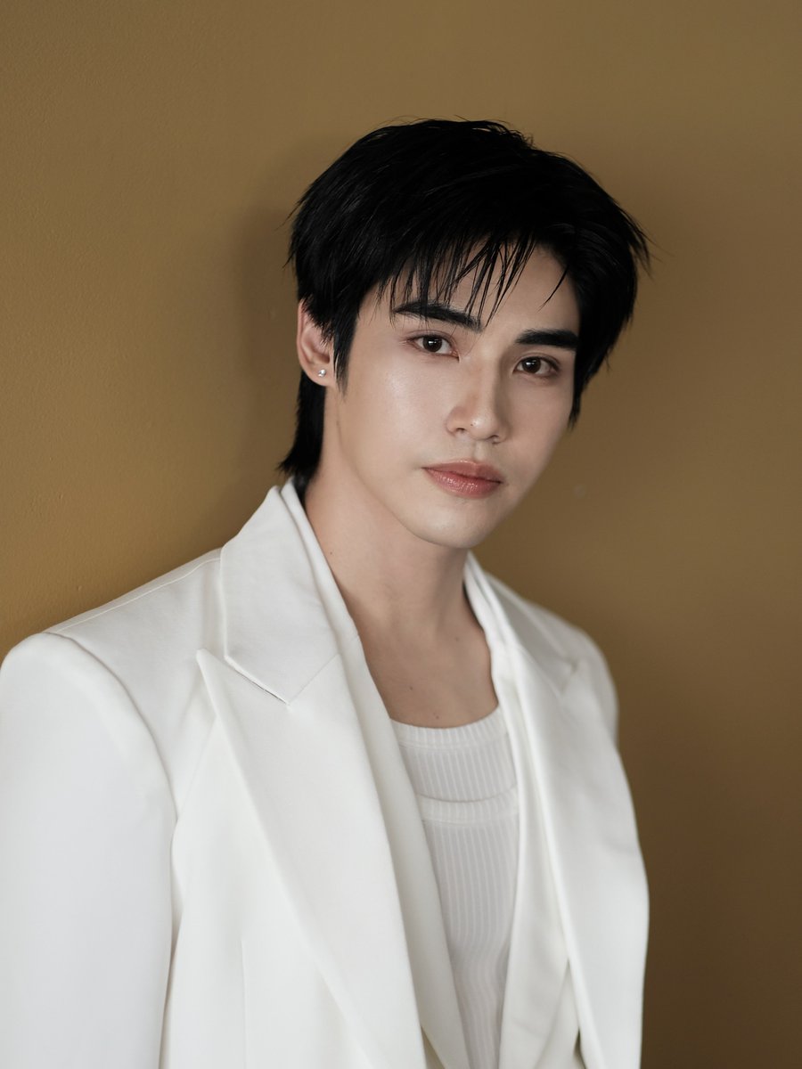 PoomppsFanSupTH's tweet photo. {06.08.2026}  ⟢ IG  Update ♡
✨️🤟🏻
UPPOOM SCENT OF SIAM AT ICON
#UpPoomxICONSIAM
#poompps @poompps1
📍IG: .aum.makeup
🔗https://t.co/SwN7xoNgU6 https://t.co/zTRP1D7y7H