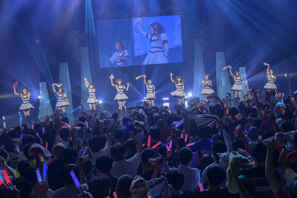 takanenofficial's tweet photo. #高嶺のなでしこ 
4th Anniversary Special LIVE 〜STELLA〜🌟

ご来場いただいた皆さま、
ありがとうございました🐈‍⬛🌸

いつも応援してくれるファンの皆さまがいるから、
#たかねこ は光輝くことができます。

これから先も
ずっと照らし続けてくれますか？💫

🎥本日のセトリ再生リストはこちら
https://t.co/wgKu0bBYt8

#たかねこSTELLA #たかねこ4周年 
#HoneyWorks