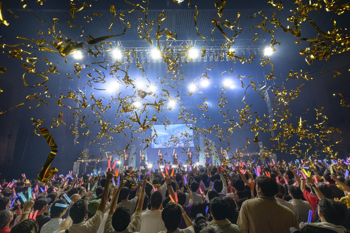 takanenofficial's tweet photo. #高嶺のなでしこ 
4th Anniversary Special LIVE 〜STELLA〜🌟

ご来場いただいた皆さま、
ありがとうございました🐈‍⬛🌸

いつも応援してくれるファンの皆さまがいるから、
#たかねこ は光輝くことができます。

これから先も
ずっと照らし続けてくれますか？💫

🎥本日のセトリ再生リストはこちら
https://t.co/wgKu0bBYt8

#たかねこSTELLA #たかねこ4周年 
#HoneyWorks