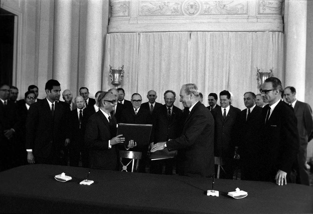 mfa_russia's tweet photo. 💬 #Fadeyev: August 9 marks 5️⃣5️⃣ years since the signing of the Treaty of Peace, Friendship &amp; Cooperation between the USSR &amp; India.

🤝 The Treaty laid the foundation for #RussiaIndia relations – a lasting symbol of trust &amp; mutual support between our peoples.

#DruzhbaDosti https://t.co/KiqwCceaH0