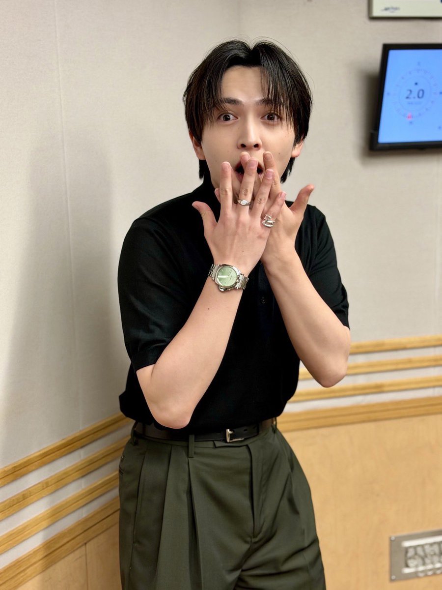 mome_hanpuku's tweet photo. ヒロインにしか許されないポーズしてる https://t.co/gZSxfJIRo3