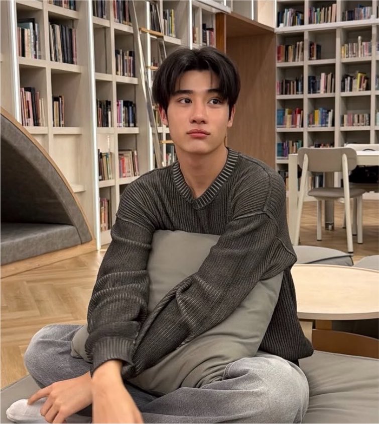 simstxy's tweet photo. รังสิตกับสามย่านต้องแยกกัน 1 Day https://t.co/Pj9y9YagHe