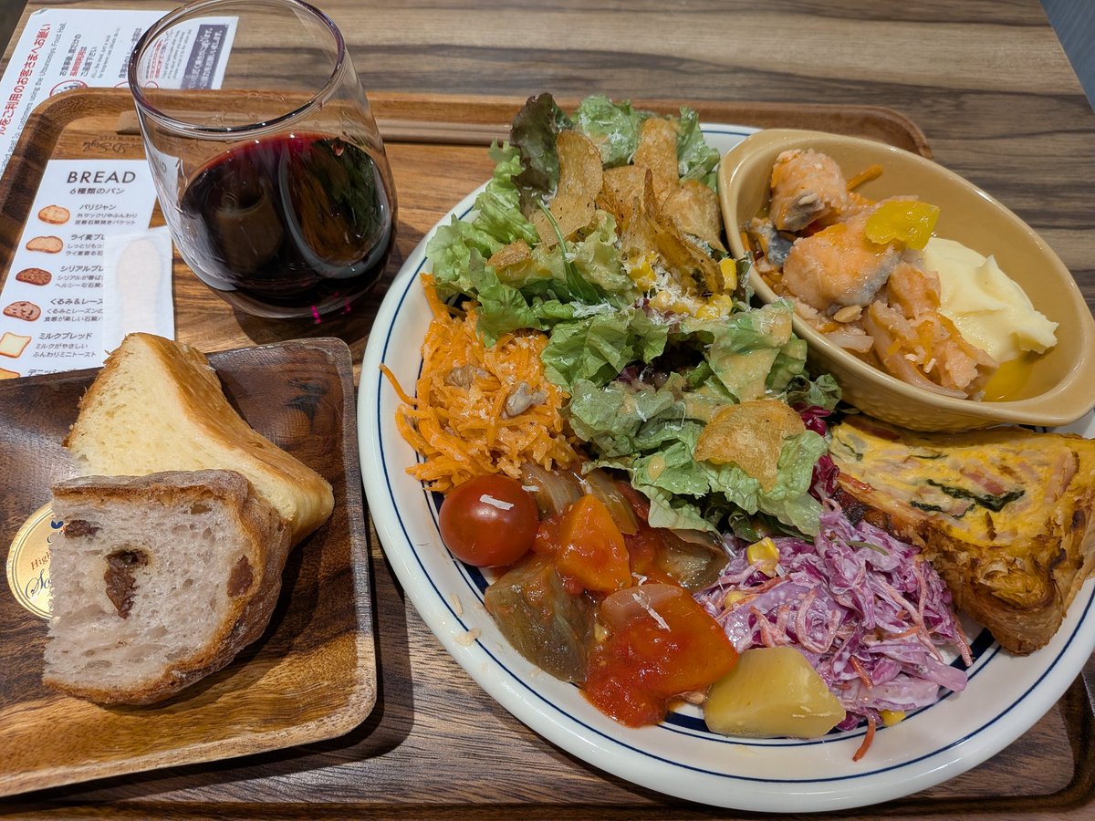 mana_ikecha's tweet photo. 宇都宮行き過ぎてもう餃子じゃなくてもいいかな、冷たいもの食べたいと思ったら、何かめっちゃヘルシーな感じになった（笑） https://t.co/CS8Fe9jE4r