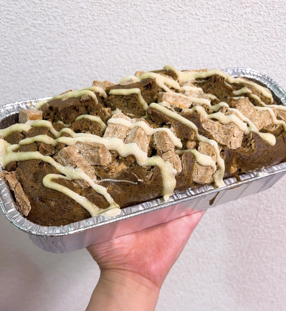 haccccccchi0130's tweet photo. コストコの抹茶ローフ期間限定やから食べてほすぃ〜‼️
ホワイトチョコゴロゴロでうまうま😌(カットしたとこあんまり入ってない) https://t.co/4PAuLAHAiy