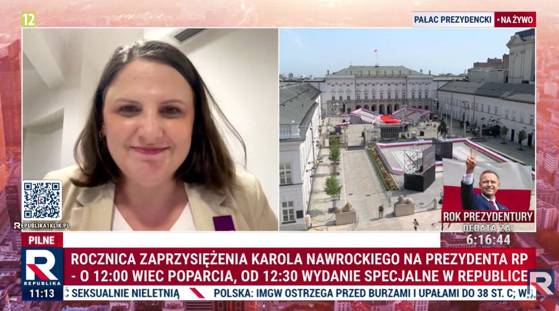 partiarazem's tweet photo. 💬@MartaStozek w @republikatv:

Obawiam się, że jedną z ustaw, która przeszłaby przez Sejm i zostałaby podpisana, byłoby zniesienie limitu dwóch kadencji dla wójtów, burmistrzów i prezydentów miast.

Przez to mielibyśmy do czynienia z pokazem tego, jak liberałowie myślą o państwie - instytucji, która nic nie może, nie jest w stanie niczego zorganizować, jest bezbronna i słaba, a rządzenie polega w niej na tym, żeby trzymać się stołków i nic nie robić.

#RAZEMwMEDIACH