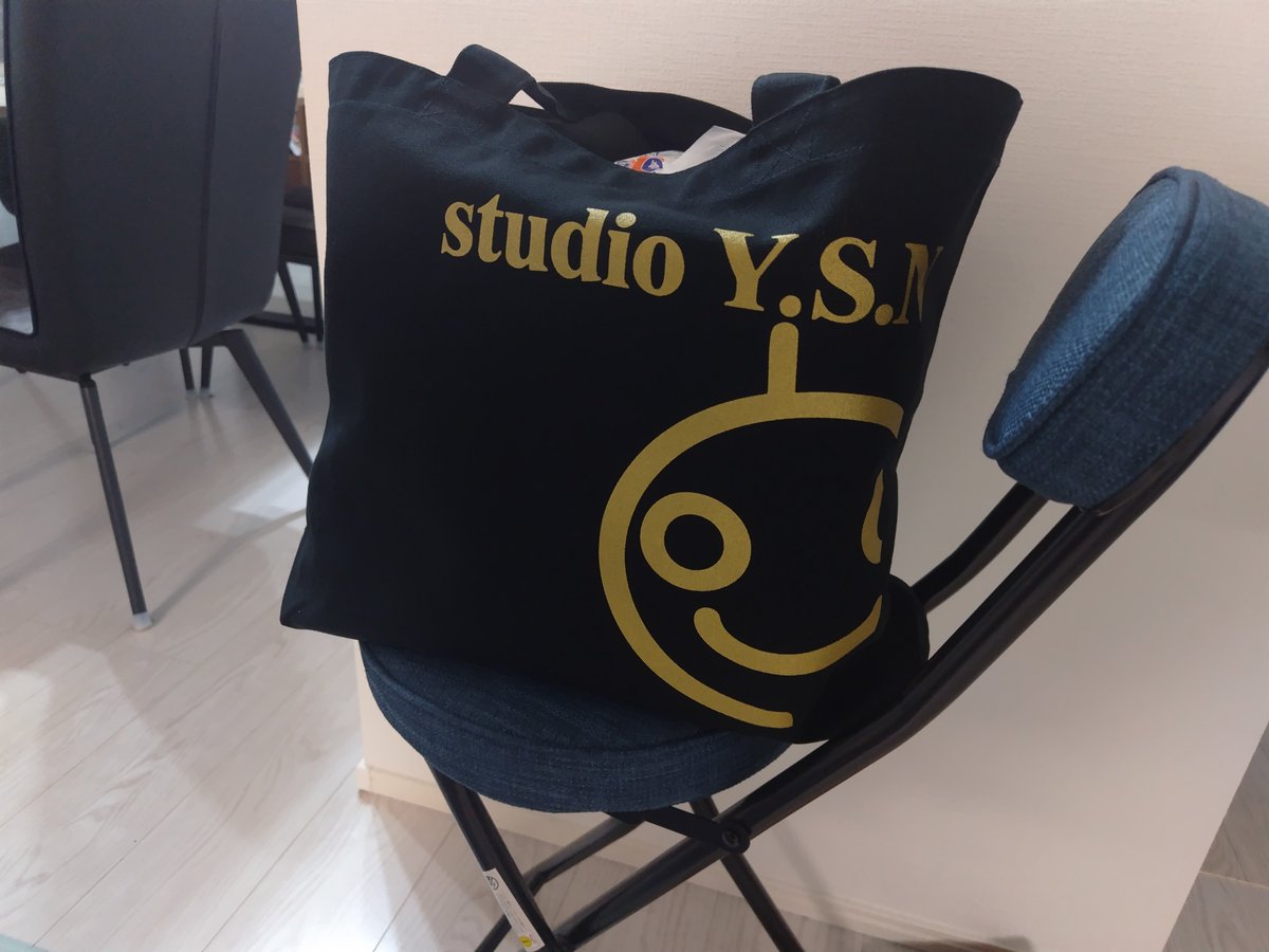 studioYSN's tweet photo. studio Y.S.Nより、新作の公式トートバッグ発売中
ピンときたらミンネを覗いて下さい♪
#studioYSN
#パレットバトラーズ
#創作
#プレゼント
#北九州
#ミニチュア https://t.co/Lv6kDoJtTS