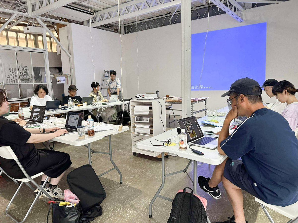 RPStronghold's tweet photo. InDesignを担当するのは『THE LAST SUMMIT』の写真・編集・印刷・製本を自ら手がけ、同書がLensCulture「Favorite Photobooks of 2021」に選ばれたグラフィックデザイナー／アーティストの渡部周。
@wtnbd511 https://t.co/CZzzrCe3uf
