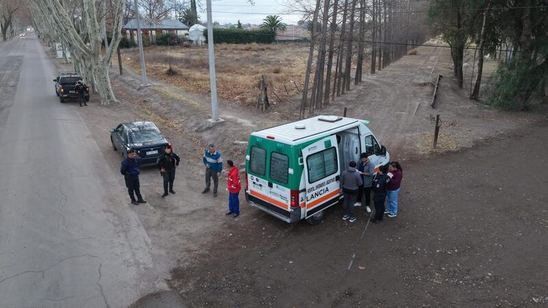 DiarioMzaSur's tweet photo. #Policiales #alvear Un dron fue clave para localizar a una mujer que estaba alojada en un geriátrico https://t.co/PHz2gWaq05 ◾  Más info ⤵ https://t.co/ctT4JbnjW3