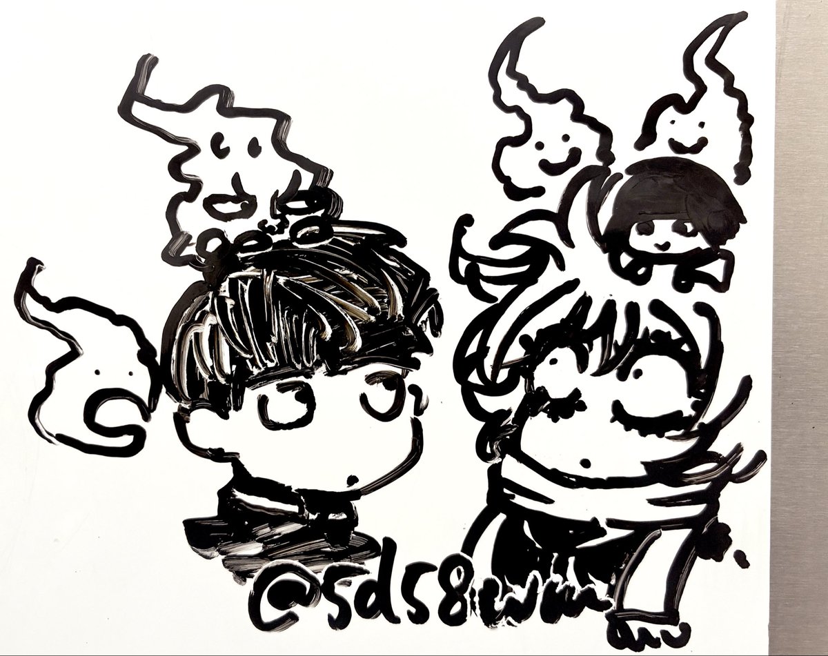 5d58wm's tweet photo. 怪／奇／組すごく面白いです…
モくんと組長二人で都市伝説の何が怖いのか話し合って欲しい😂きっと二人とも何が怖いんだろう…って首傾げるんだろうな。それを🥗と人形が呆れた顔して見守るんだ…可愛い…
森／羅さんと髪伸びた主人公も並べたい🤣 https://t.co/AiE4QXAlso