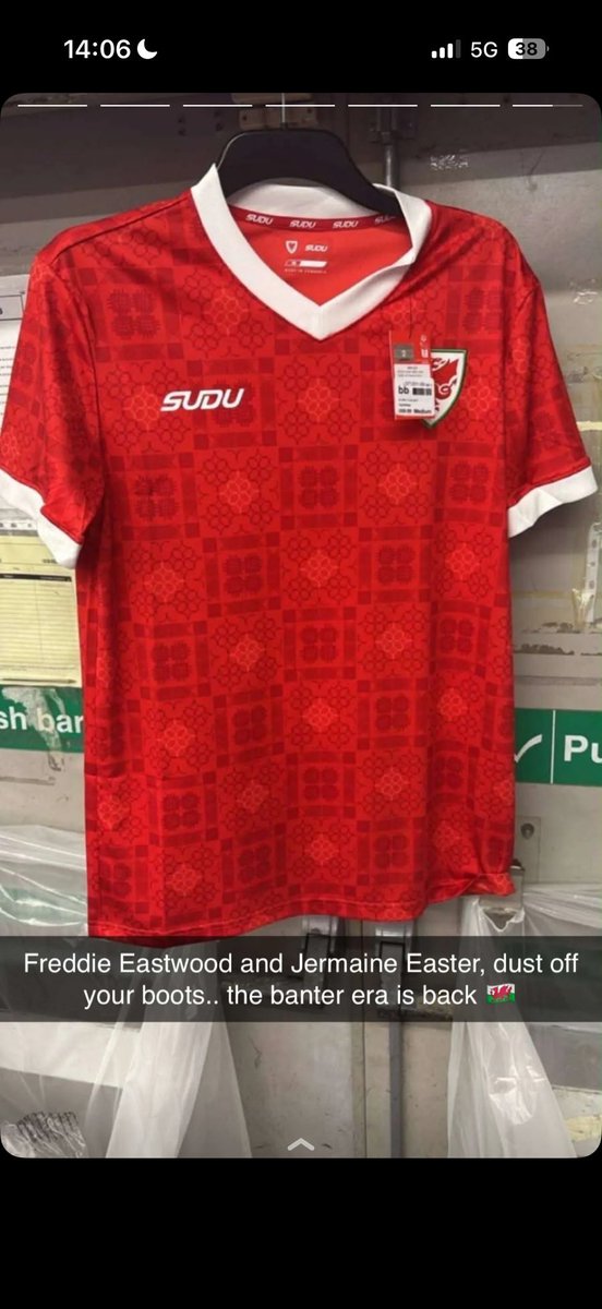 scfcthomas's tweet photo. I hope this isn’t real…

It looks like a cheap knockoff you’d find at Aldi. https://t.co/C9gY4GkmBx